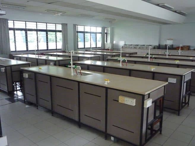 Hua Yi Secondary School Laboratory