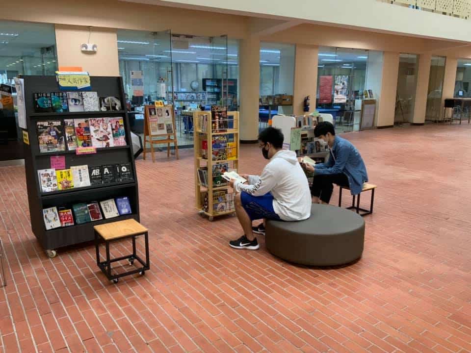Waseda Shibuya Senior High School in Singapore Library