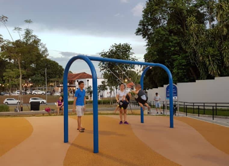 Playground at the Oval@Seletar Aerospace Park Swing