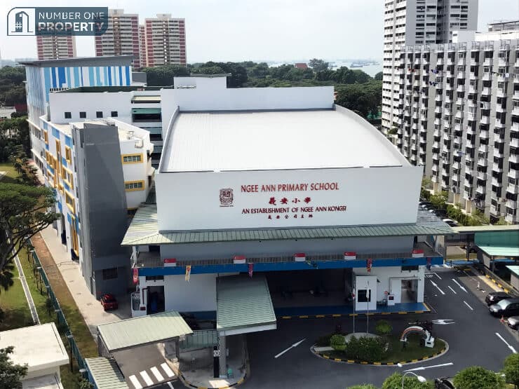 Deluxe Residences near Ngee Ann Primary School