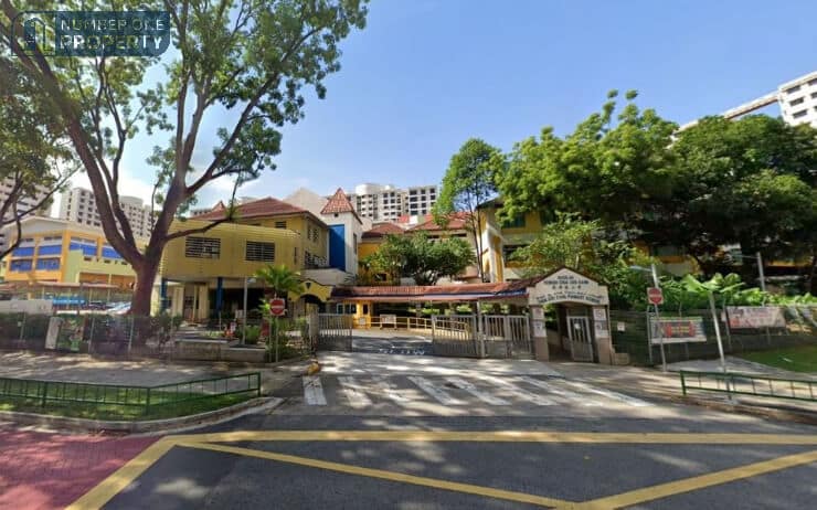 Bukit Batok West Avenue 8 near Chua Chu Kang Primary School